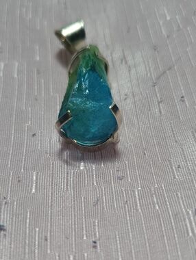 Blue-Green Raw Crystal Pendant Necklace - Unbranded Sterling Bail